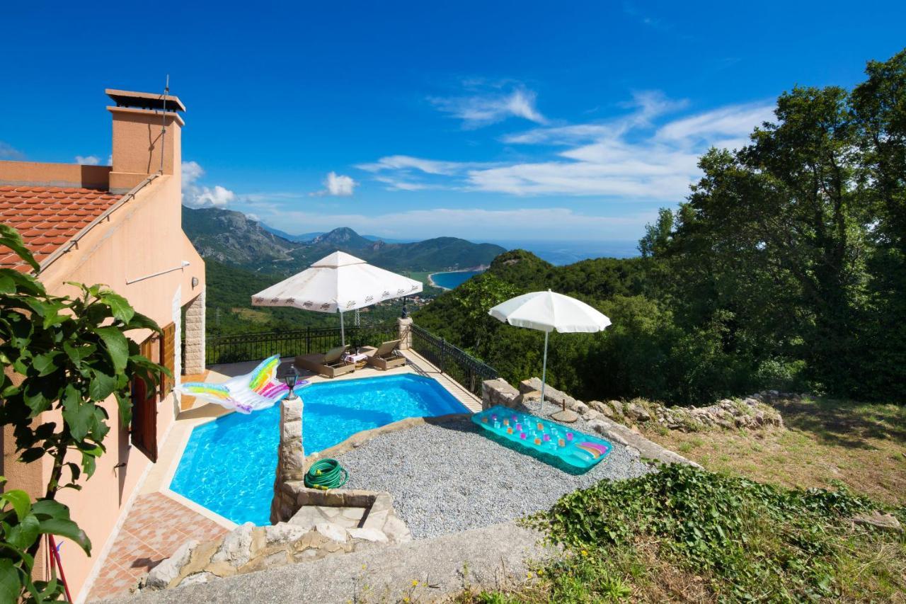 Villa Robinson Petrovac Exteriör bild