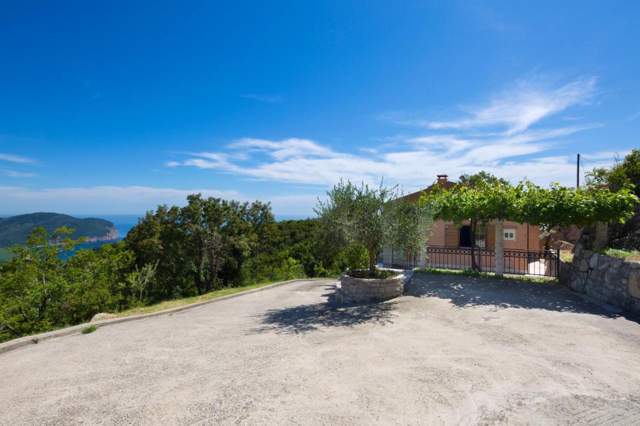 Villa Robinson Petrovac Exteriör bild